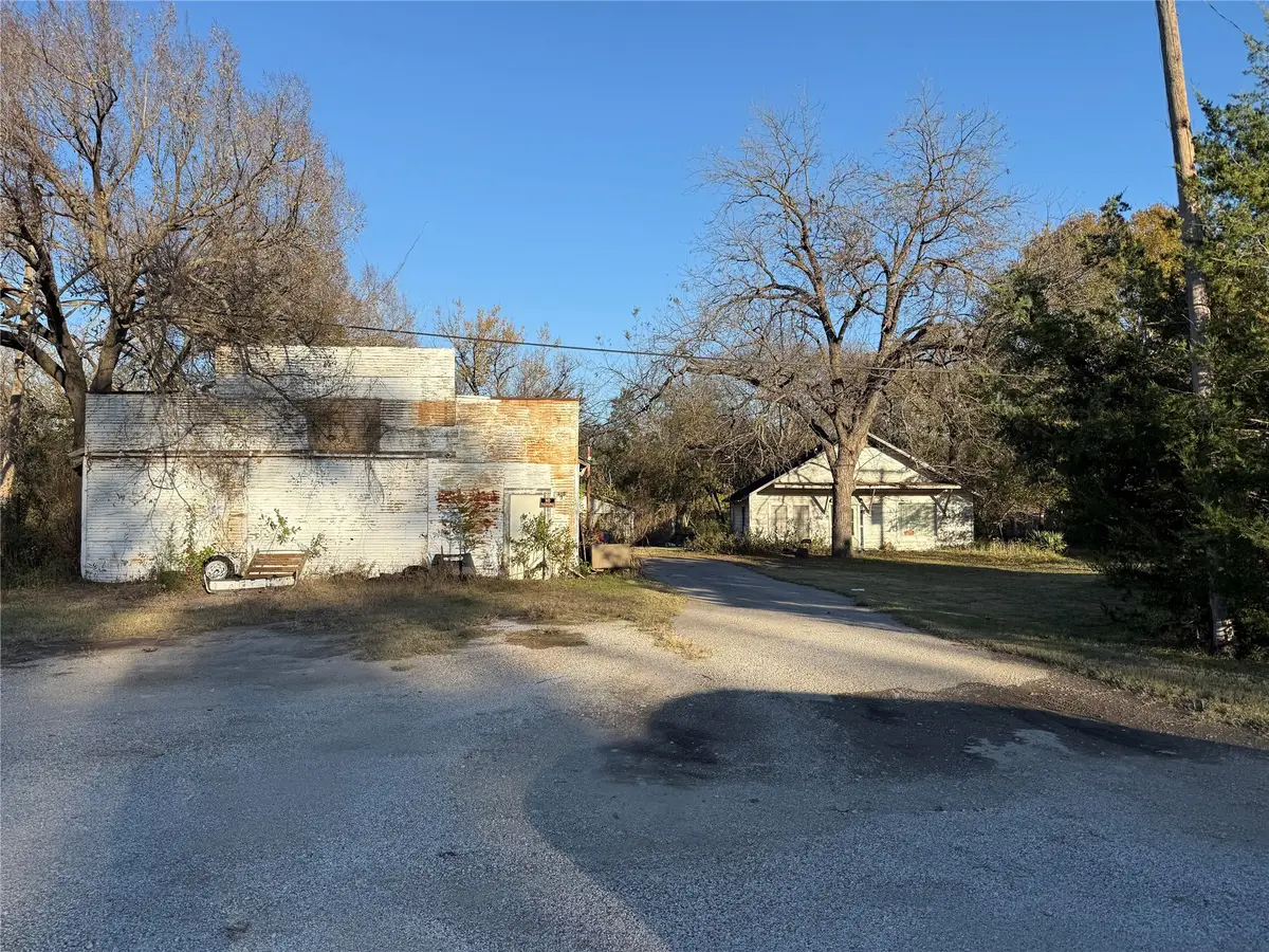 408 N Parkway Drive, Alvarado, TX 76009 - Image #1