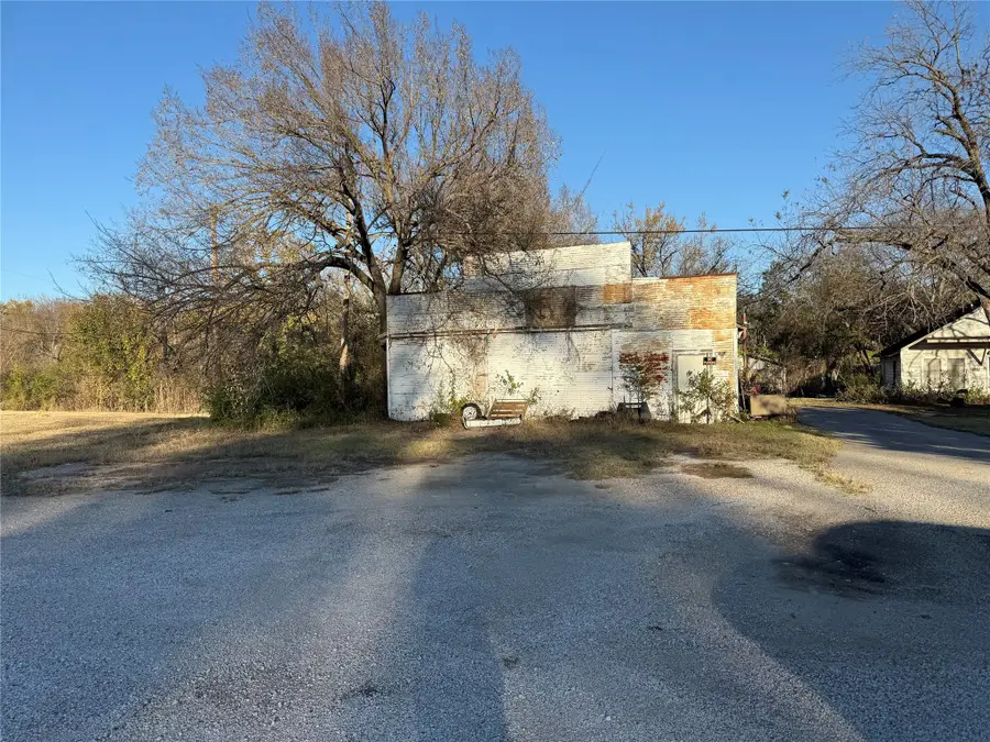 408 N Parkway Drive, Alvarado, TX 76009 - Image #2