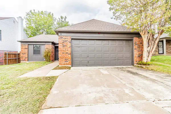 4637 Feathercrest Drive, Fort Worth, TX 76137