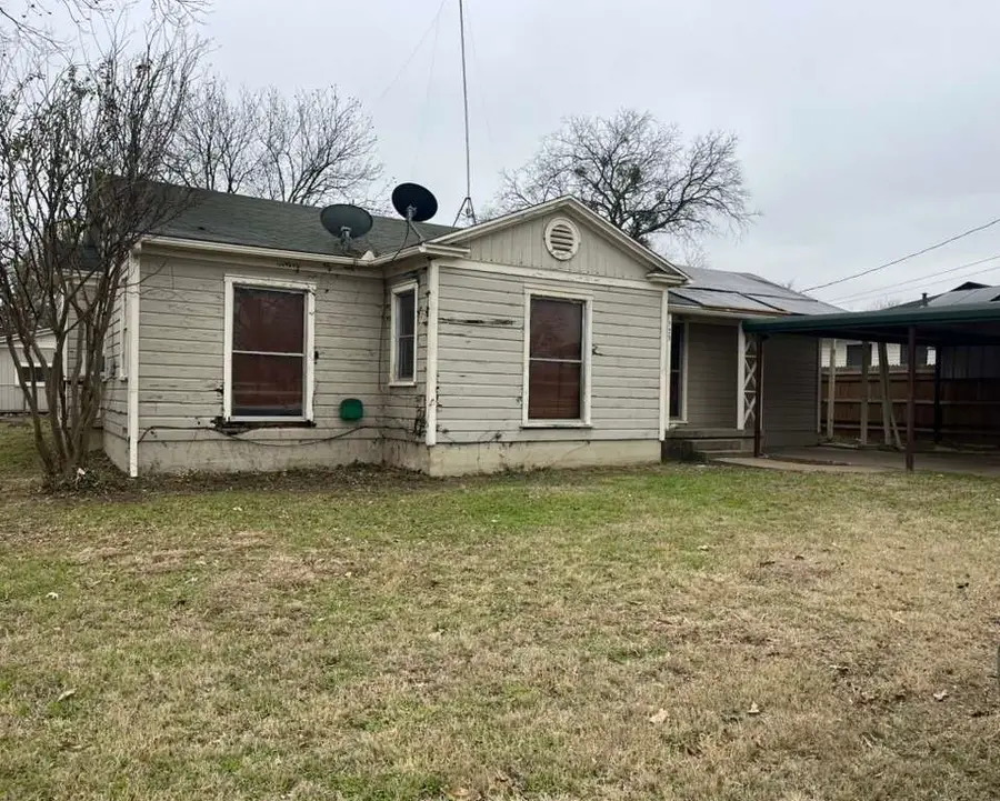 523 Richardson Street, Jacksboro, TX 76458 - Image #2
