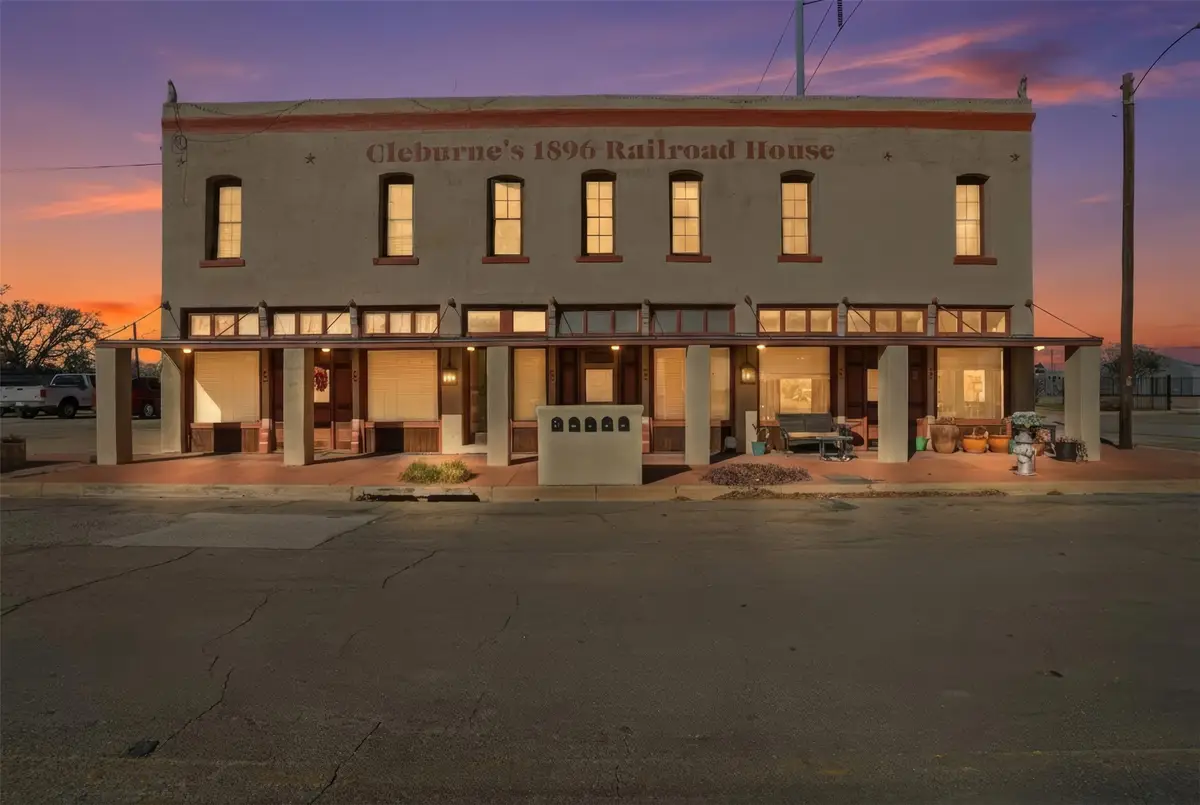 419-423 E Henderson Street, Cleburne, TX 76031 - Image #1