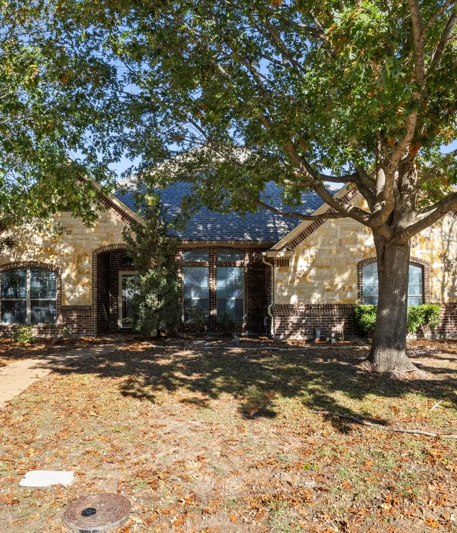 100 Castle Pines Drive, Willow Park, TX 76008 - Image #2