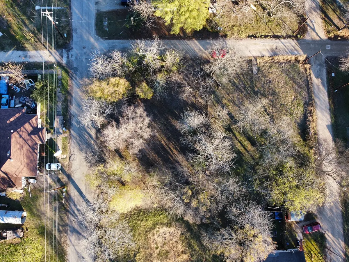 330 E Waco Avenue, Cooper, TX 75432 - Image #1