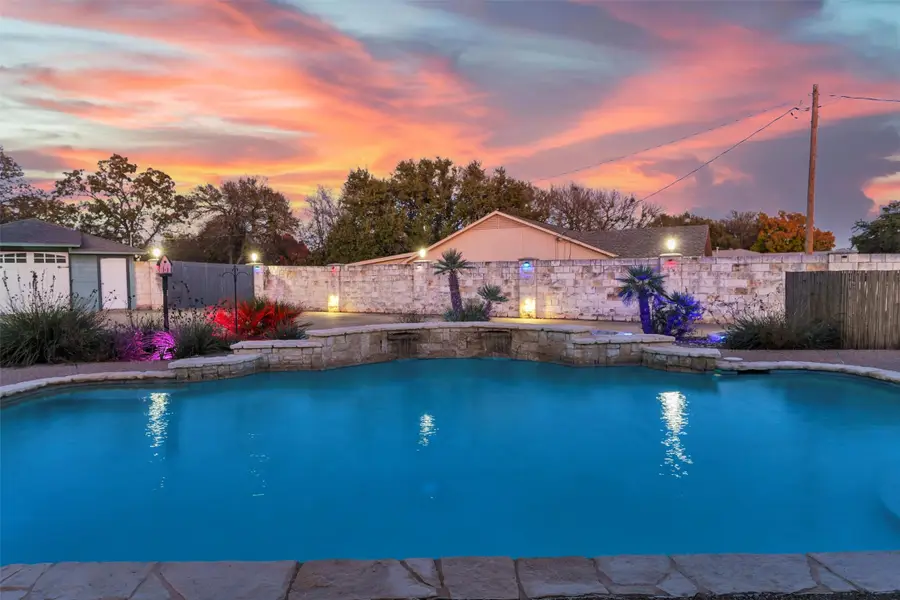 2801 Weylene Paseo, Granbury, TX 76049 - Image #3