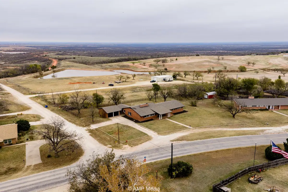 1503 E Wells Street, Stamford, TX 79553 - Image #1