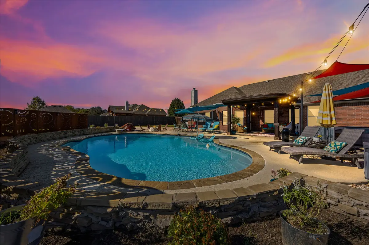 112 Springfield Lane, Red Oak, TX 75165 - #1