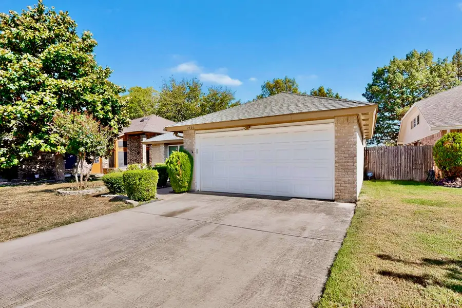 2426 Sutton Drive, Arlington, TX 76018 - Image #2
