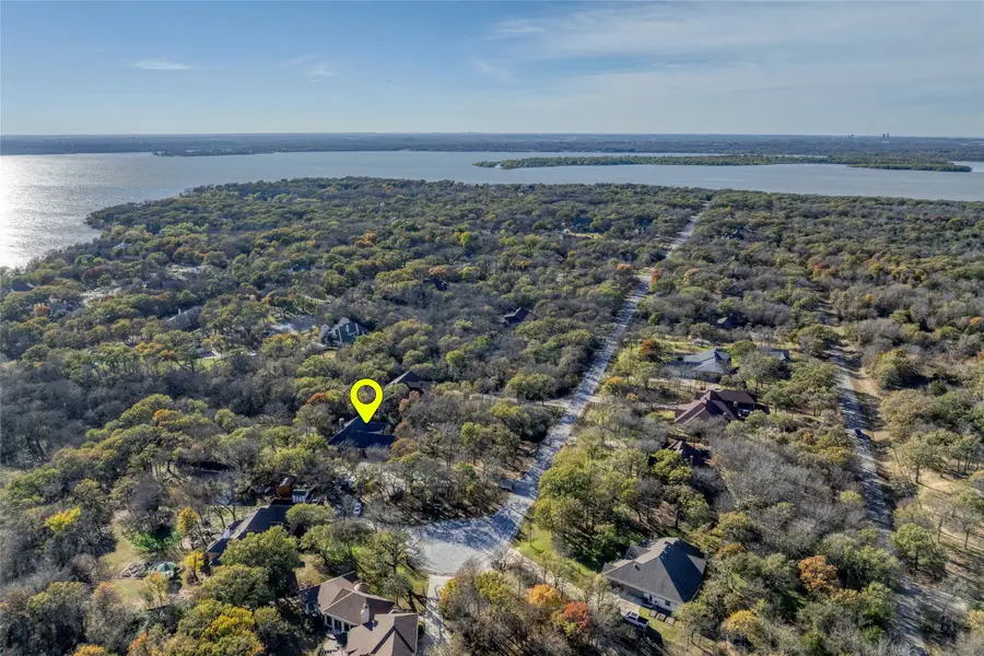 1071 E Oak Shores Drive, Cross Roads, TX 76227 - Image #3