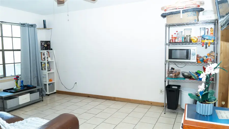 2606 Pearl Avenue, Fort Worth, TX 76164 - Image #3