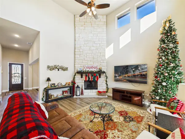 309 Pineview Lane, Ponder, TX 76259