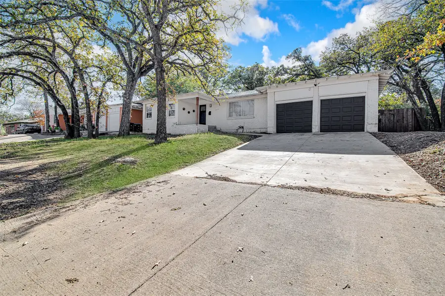 7116 Meadowbrook Drive, Fort Worth, TX 76112 - Image #2