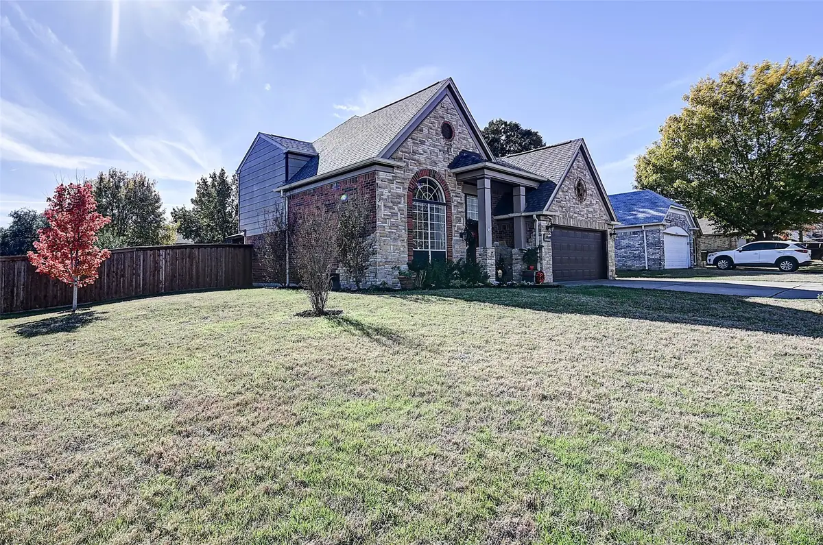 6844 Dogwood Lane, North Richland Hills, TX 76182 - Image #1