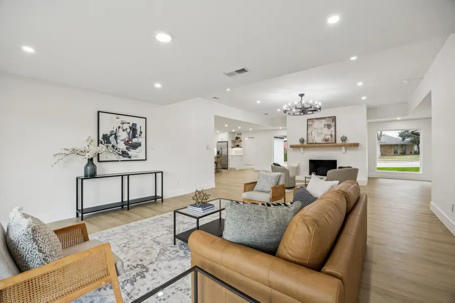 3401 Valley View Lane, Garland, TX 75043 - Image #3