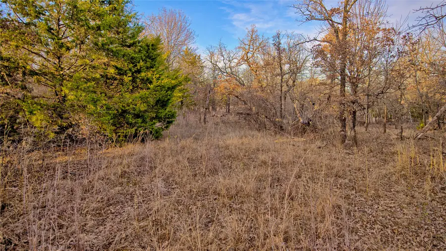 1943 Lakeridge, Sunset, TX 76270 - Image #3