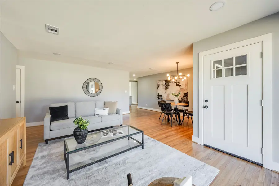 10136 San Juan Avenue, Dallas, TX 75228 - Image #2