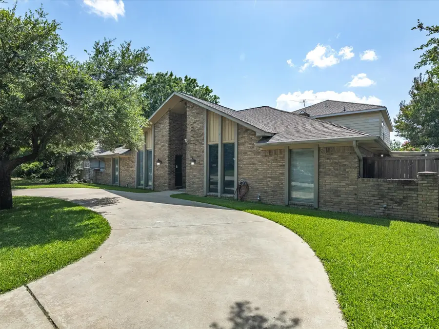 10315 Cimmaron Trail, Dallas, TX 75243 - Image #2