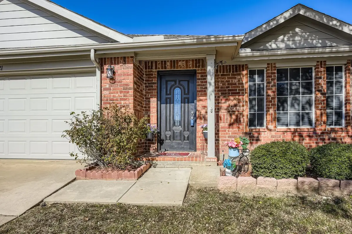 5121 Meridian Lane, Fort Worth, TX 76244 - Image #1