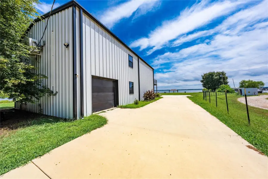 726 Lakeshore Drive, Kemp, TX 75143 - Image #3