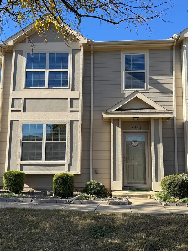 6944 Carrington Lane, Fort Worth, TX 76137