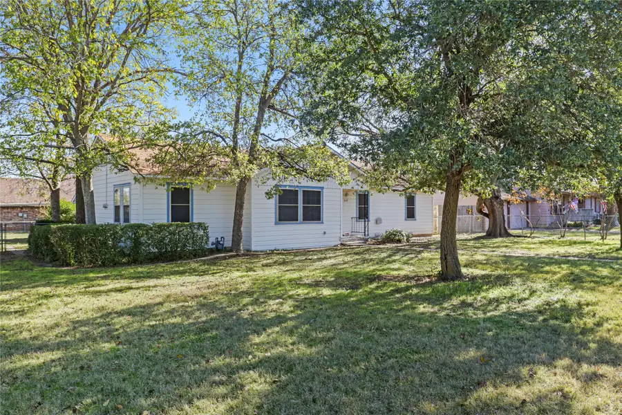 630 Easley Street, White Settlement, TX 76108 - Image #3