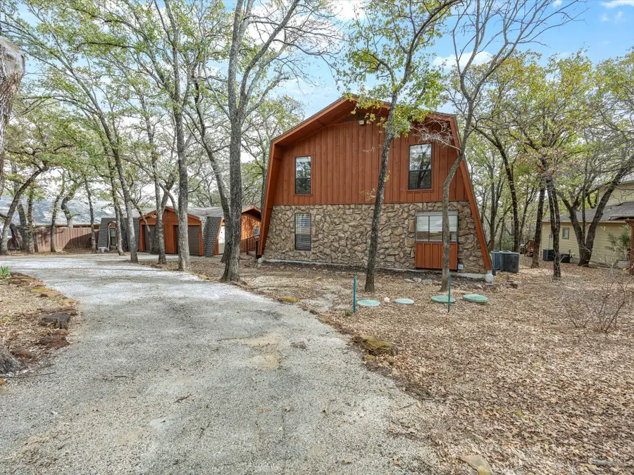 2072 Breezywood Drive, Flower Mound, TX 75022 - Image #2