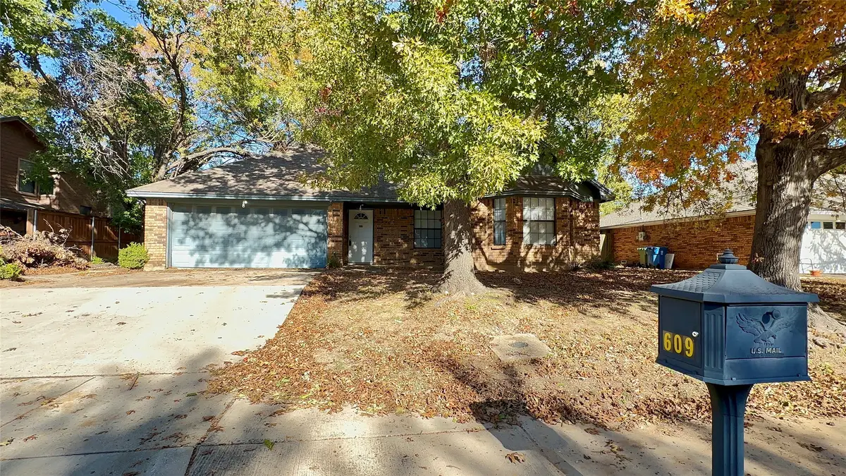 609 Main Street, Roanoke, TX 76262 - Image #1