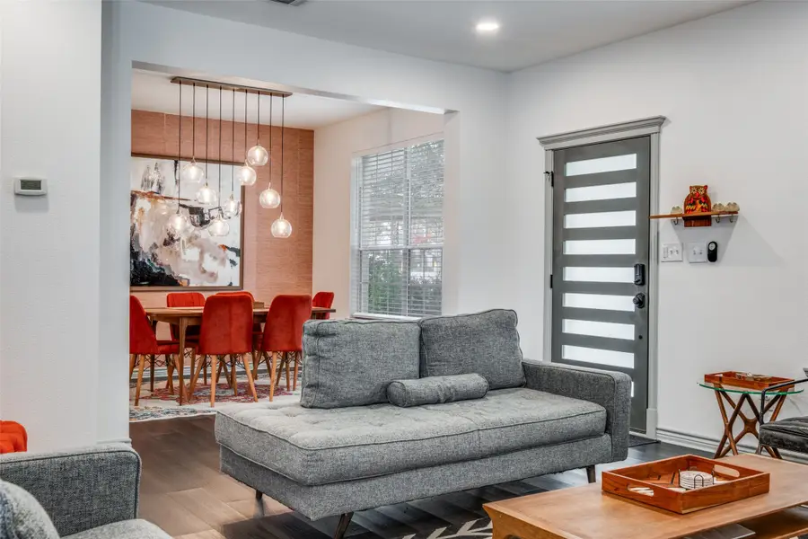 700 Martinique Avenue, Dallas, TX 75223 - #2