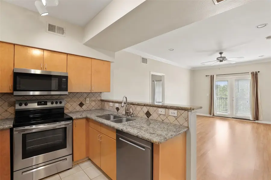 3102 Kings Road #1303, Dallas, TX 75219 - Image #2