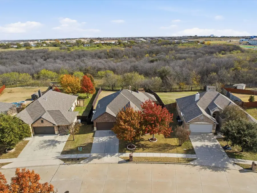 8916 Stone Top Drive, Fort Worth, TX 76179 - Image #2
