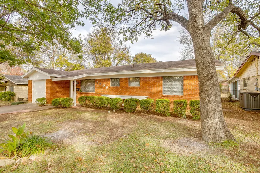 2509 Carten Street, Fort Worth, TX 76112 - Image #2