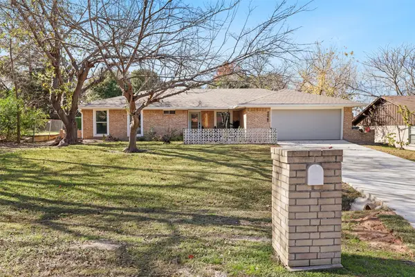 403 Rickey Canyon Avenue, DeSoto, TX 75115