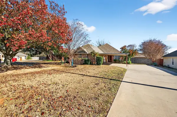 207 Gayle Circle, Bells, TX 75414