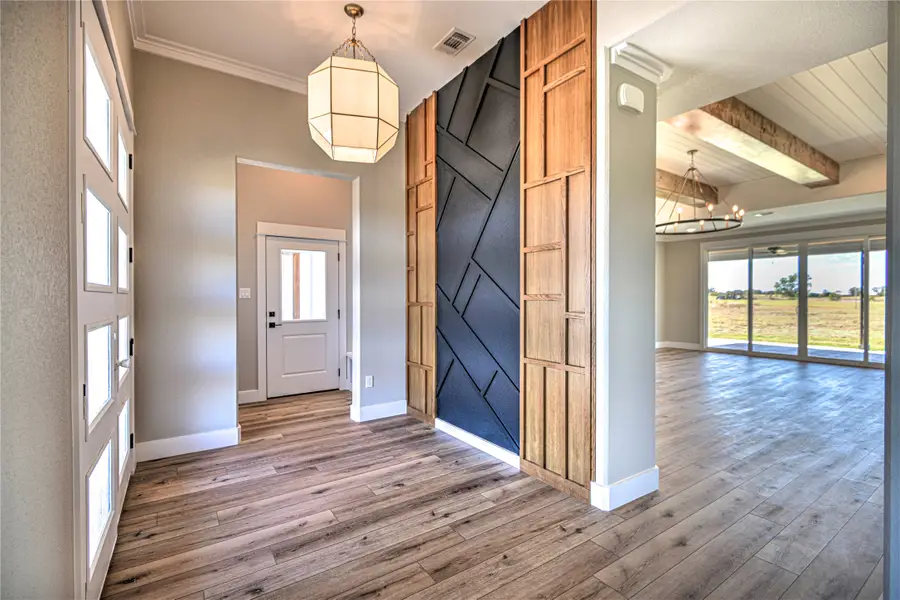 8186 S Lone Star Parkway, Moody, TX 76557 - Image #3