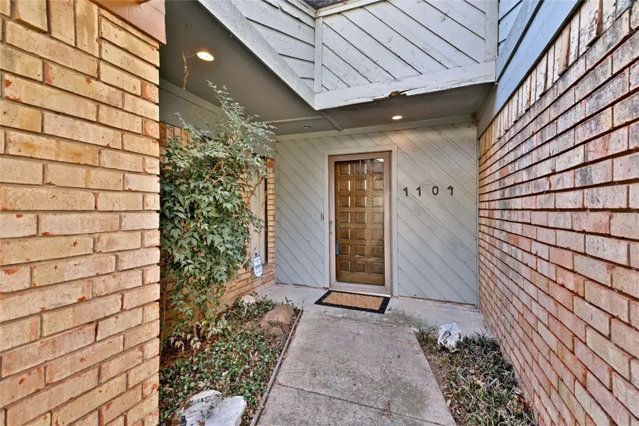 1104 Mayleaf Drive, Irving, TX 75060 - Image #3