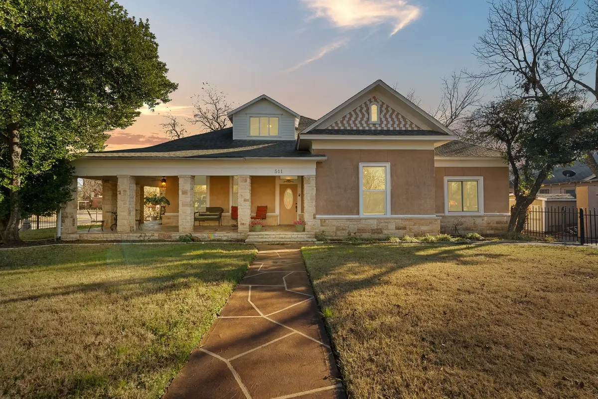 511 W Wilson Street, Cleburne, TX 76033 - Image #1