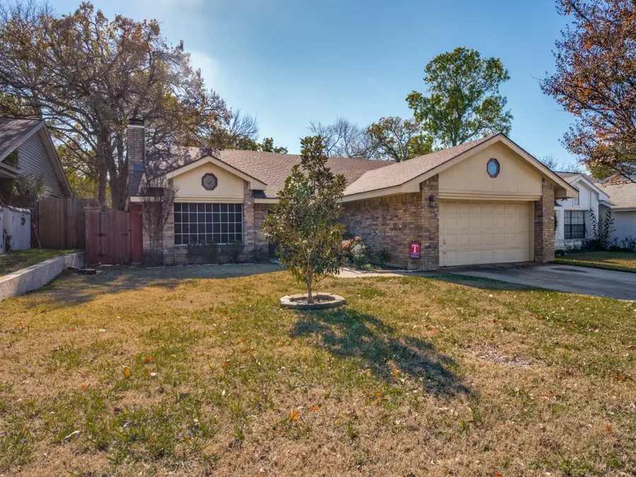 2104 Cold Springs Drive, Arlington, TX 76017 - Image #2