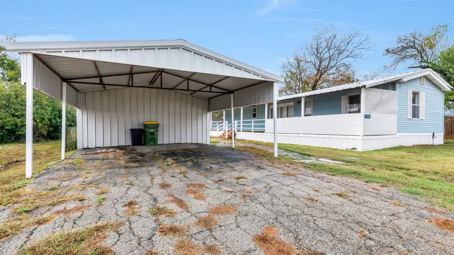 600 Mcduff Avenue, Grandview, TX 76050 - Image #3