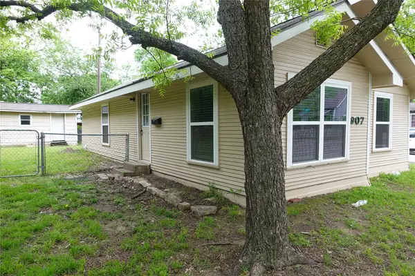 907 Hall Street, McKinney, TX 75069