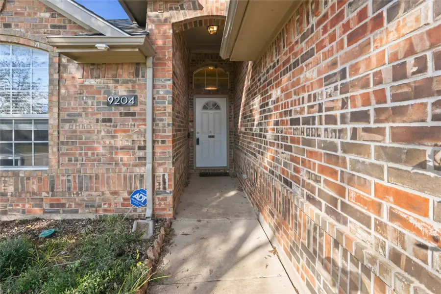 9204 Newport Lane, McKinney, TX 75071 - Image #3