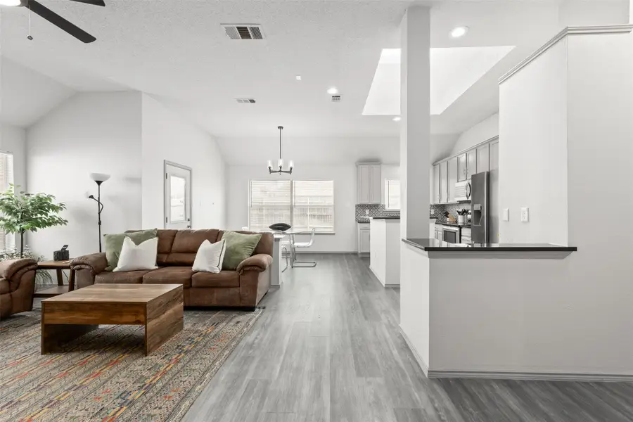 8205 Cedarcrest Lane, Fort Worth, TX 76123 - Image #2