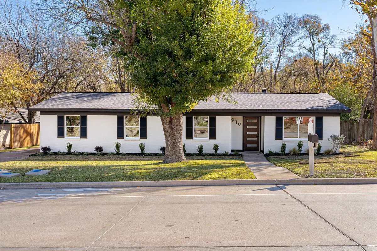 919 Fairway Road, Woodway, TX 76712 - Image #1