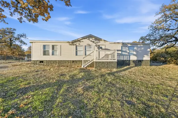 296 Oakley Circle, Weatherford, TX 76085