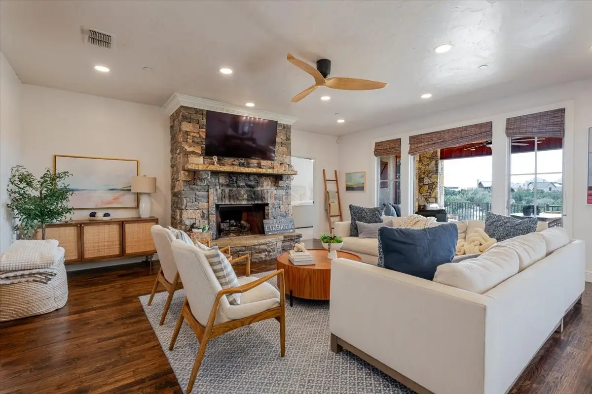 1653 Scenic Drive #102, Graford, TX 76449 - Image #1