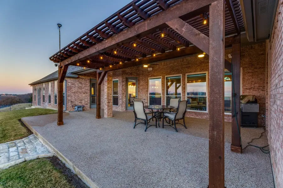 10908 Hawkins Home Boulevard, Benbrook, TX 76126 - Image #3