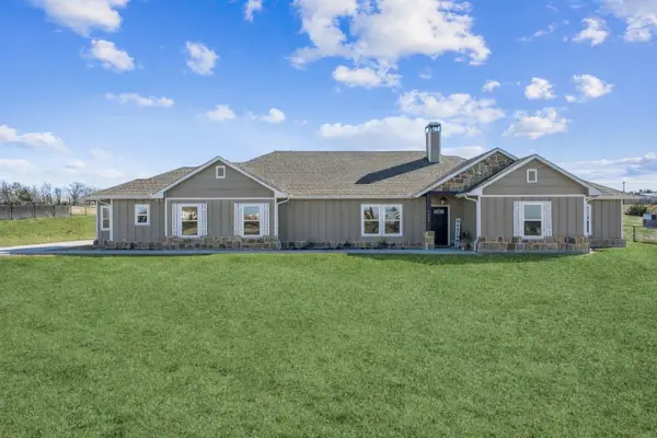 1084 Justin Drive, Springtown, TX 76082