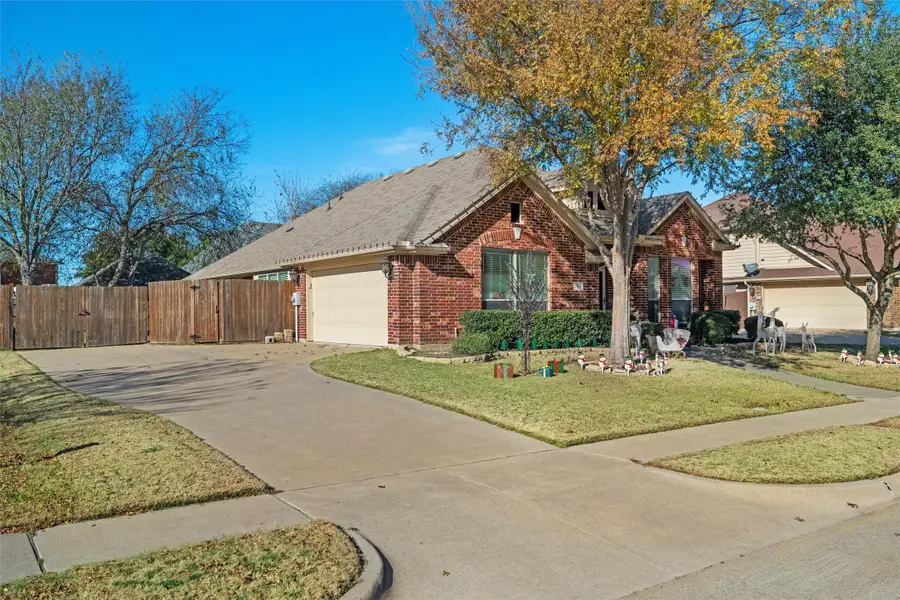 709 Willow Crest Drive, Midlothian, TX 76065 - Image #2