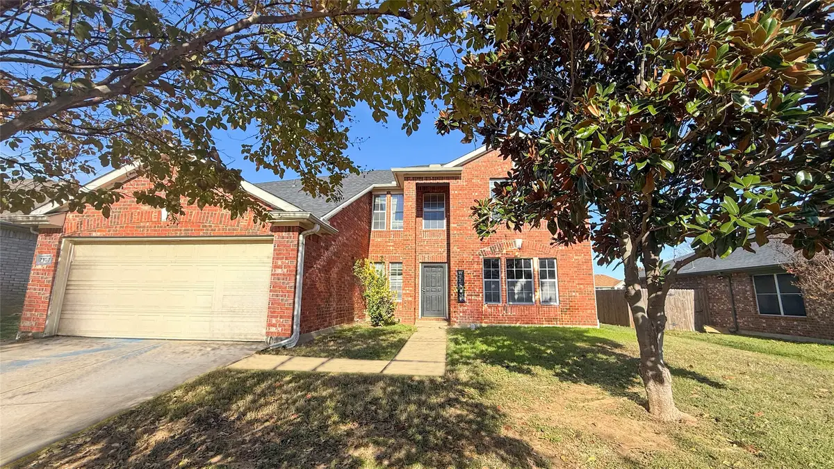 7105 Lake Roberts Way, Arlington, TX 76002 - Image #1