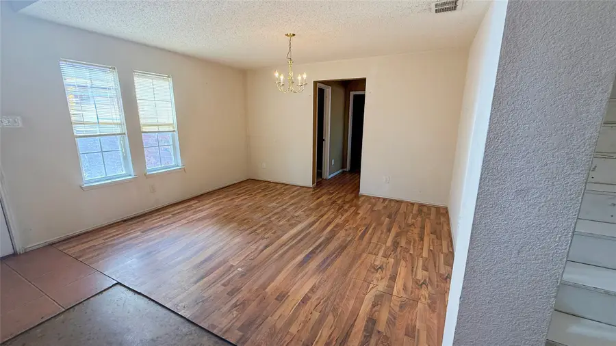 7105 Lake Roberts Way, Arlington, TX 76002 - Image #2