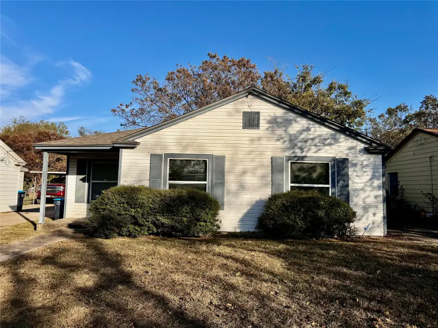 3821 Townsend Drive, Fort Worth, TX 76110 - Image #2