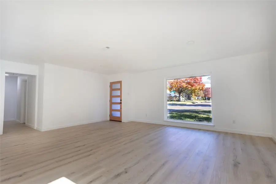 10023 Kirkhaven Drive, Dallas, TX 75238 - Image #3